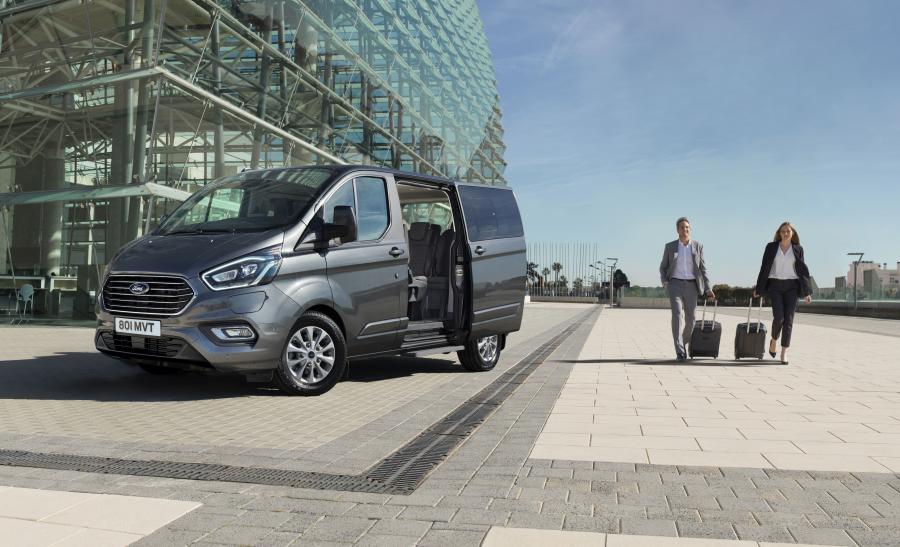  Ford Tourneo Custom PHEV 2019 года  (WW) (фото 7 из 39)